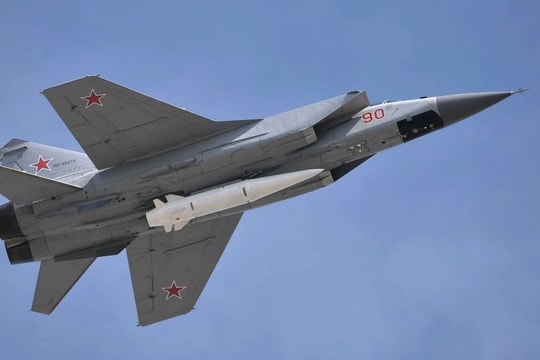 Tiêm kích đánh chặn siêu âm của Nga bị rơi