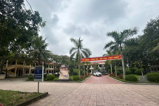 Chấn chỉnh việc lạm thu đầu năm học mới