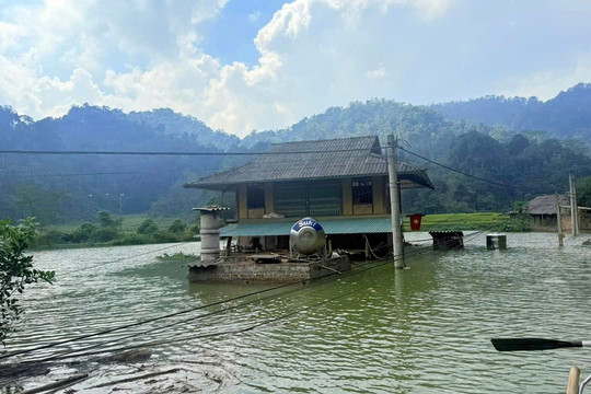 Hai thôn vùng cao Thái Nguyên vẫn ngập sâu sau mưa lũ