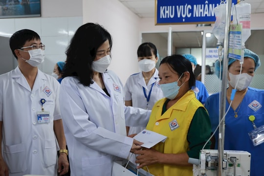 Chủ động phòng, chống dịch bệnh, bảo đảm sức khỏe nhân dân sau mưa lũ