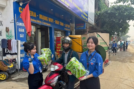 Đại học Điện lực hỗ trợ Thái Nguyên khắc phục hậu quả bão số 11