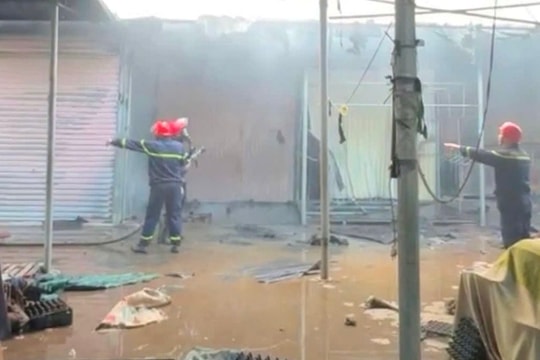 Thông tin vụ cháy 66 kiốt tại chợ Rồng, TP. Hải Phòng