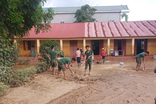 Thủ tướng yêu cầu khẩn trương đánh giá, khắc phục thiệt hại do bão số 11 trong ngành giáo dục