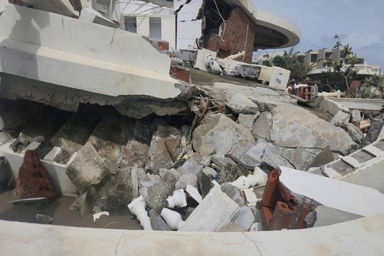 Vụ loạt villa đổ sập sau bão ở Hà Tĩnh: Trách nhiệm thuộc về ai?