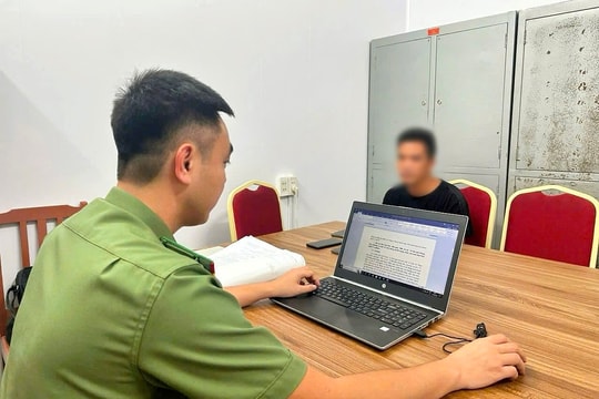 2 đối tượng giả mạo tổng đài taxi để trục lợi