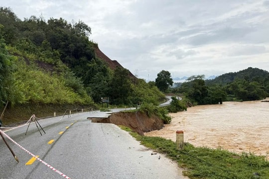 Đề xuất hơn 636 tỷ đồng hỗ trợ 9 tỉnh khắc phục thiệt hại giao thông do bão, lũ