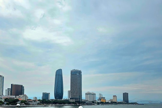 Chủ tịch Đà Nẵng yêu cầu cán bộ 'đi tận ngõ, gõ tận nhà' để nắm tâm tư người dân