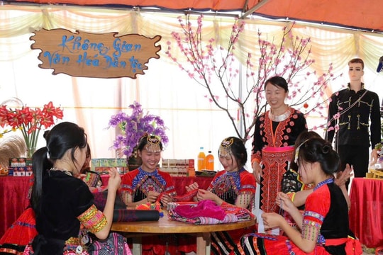 Phát triển Văn hóa đọc cho học sinh dân tộc thiểu số ở Lai Châu trong thời đại công nghệ số