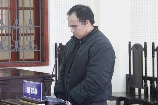 Những thầy giáo trượt từ bục giảng vào vòng tử tội