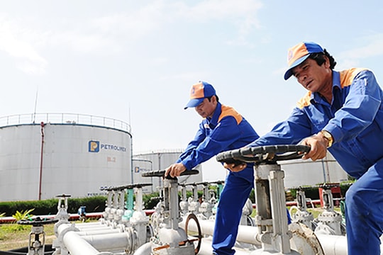 Giá xăng dầu hôm nay (14/10): Bật tăng