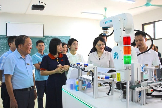 Hải Phòng: Khảo sát việc chấp hành pháp luật về giáo dục tại 2 trường Đại học