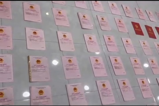 Két của Ngân 98 có 80 sổ đỏ, 8.000 USD và 4 sổ tiết kiệm