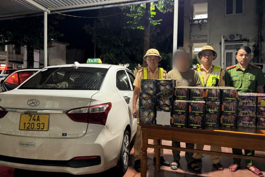 Phát hiện, thu giữ hơn 100kg pháo lậu trên tuyến Quốc lộ 9