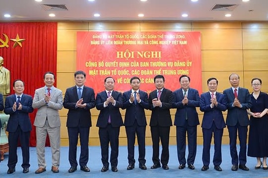 Thứ trưởng Bộ Tài chính Hồ Sỹ Hùng được điều động làm Bí thư Đảng uỷ VCCI