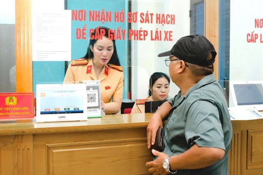 Thanh Hóa: Bố trí 10 điểm đối giấy phép lái xe sang thẻ PET cho người dân