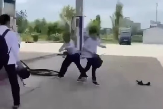 Nam sinh lớp 12 ở Thanh Hóa bị bạn cùng trường đâm tử vong