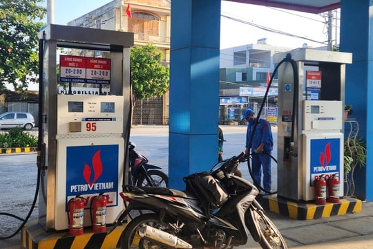 Giá xăng dầu ngày hôm nay (18/10): Chốt phiên cuối tuần bằng đà tăng nhẹ