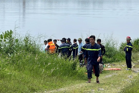 TP.HCM : Rủ nhau đi bơi, nam sinh lớp 9 tử vong thương tâm