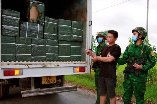 Tây Ninh khởi tố 42 đối tượng liên quan buôn lậu và hàng giả