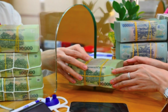 Người dân gửi hơn 7,7 triệu tỷ đồng vào hệ thống ngân hàng