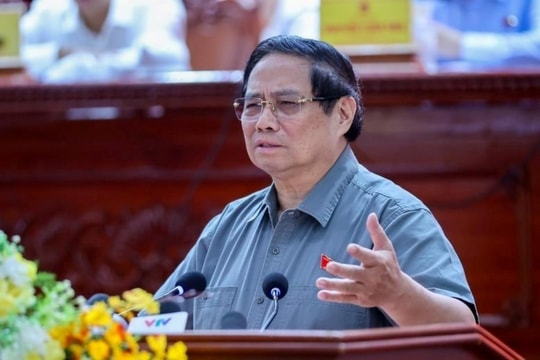 Thủ tướng tiếp xúc cử tri tại thành phố Cần Thơ