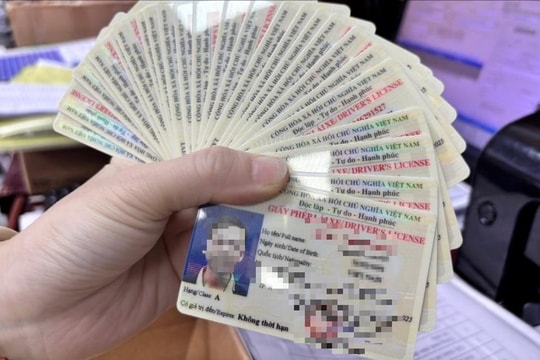 Công an Hà Nội khuyến khích đổi giấy phép lái xe sang thẻ nhựa PET