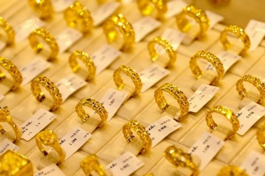 Giá vàng hôm nay 20/10: Ổn định mốc 151 triệu đồng/lượng