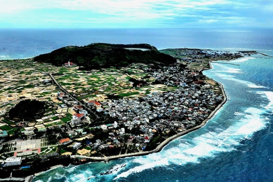 Tận dụng rừng-biển kết hợp, đưa du lịch Quảng Ngãi bứt phá