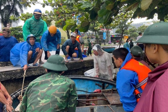 Đà Nẵng ban hành công điện khẩn, huy động toàn lực ứng phó bão số 12 và mưa lớn