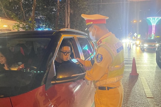 Xử lý hơn 240 trường hợp vi phạm nồng độ cồn trong 48 giờ