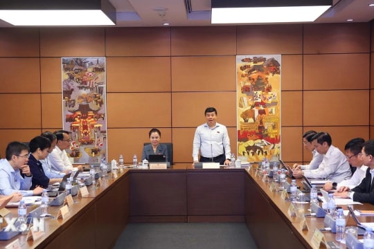 Quốc hội thảo luận về 3 dự án luật sửa đổi liên quan đến giáo dục