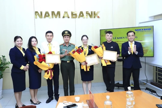 Khen thưởng cá nhân chặn đứng vụ lừa đảo online