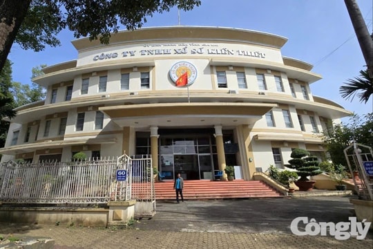 Lập đoàn công tác đến Quảng Ngãi làm việc với khách hàng có tờ vé số trúng độc đắc bị rách