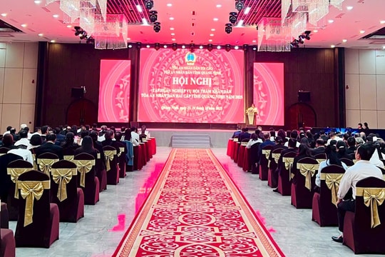 Tập huấn nghiệp vụ cho Hội thẩm nhân dân 2 cấp tỉnh Quảng Ninh