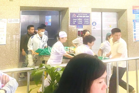 Người đàn ông cầm dao đâm nhiều người trong bệnh viện