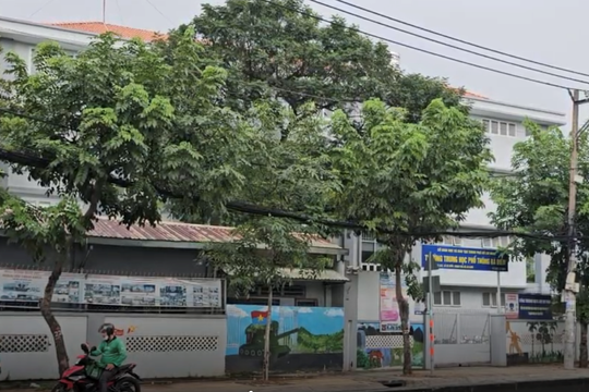 Công an làm rõ nhóm người ẩu đả trước trường học