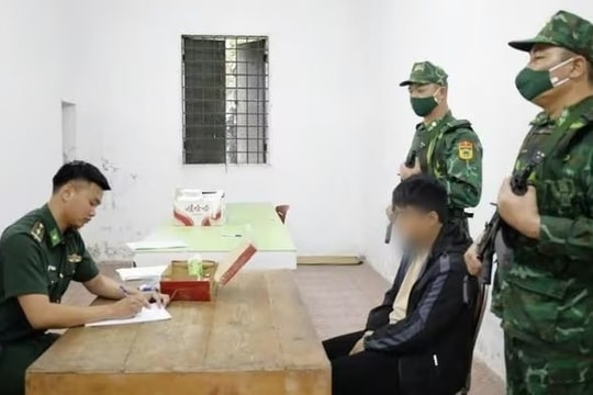 Vận chuyển trái phép 8 kg bạc qua cửa khẩu quốc tế Móng Cái