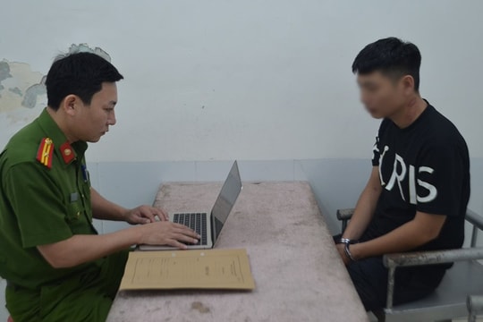 Tạm giữ đối tượng cầm dao tấn công nhiều người trong bệnh viện