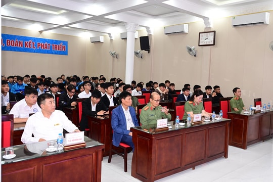 Tuyên truyền pháp luật tại Trường Cao đẳng Hàng hải và Đường thủy I