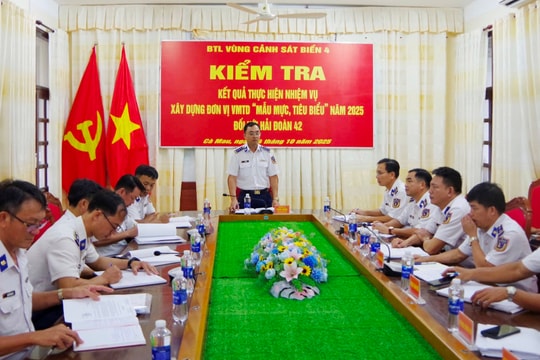 Hải đoàn 42: Vững mạnh toàn diện, “mẫu mực, tiêu biểu”