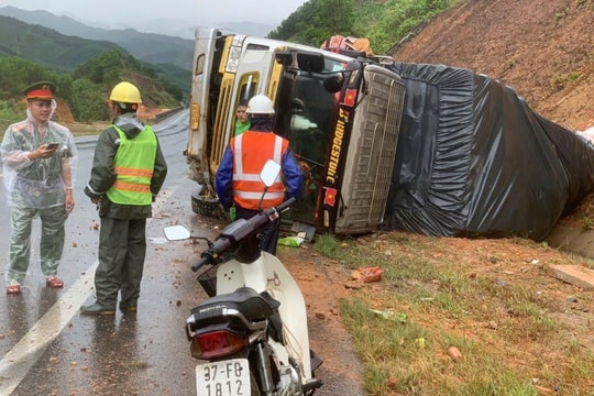 Cẩn trọng khi lưu thông trên cao tốc La Sơn – Túy Loan trong mùa mưa bão