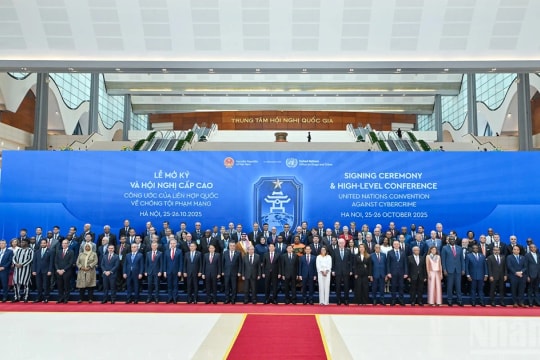 Chủ tịch nước Lương Cường đón các Trưởng đoàn dự Lễ mở ký Công ước Hà Nội