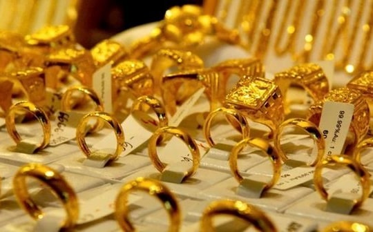 Giá vàng hôm nay 25/10: Tiếp tục biến động