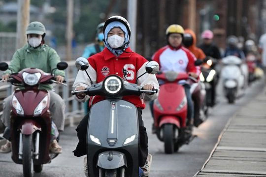 Không khí lạnh tăng cường, miền Trung mưa lớn kéo dài, cảnh báo lũ quét, sạt lở đất