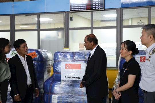 Singapore viện trợ khẩn cấp cho người dân vùng lũ tại Tuyên Quang