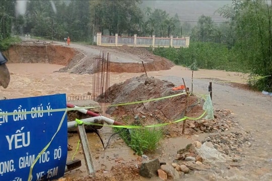 Bé trai lớp 3 tử vong do bị cuốn vào mương thoát nước