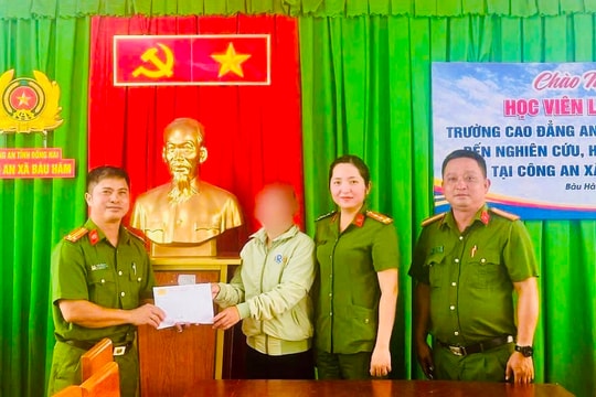 Người dân nhận lại hàng trăm triệu đồng chuyển nhầm