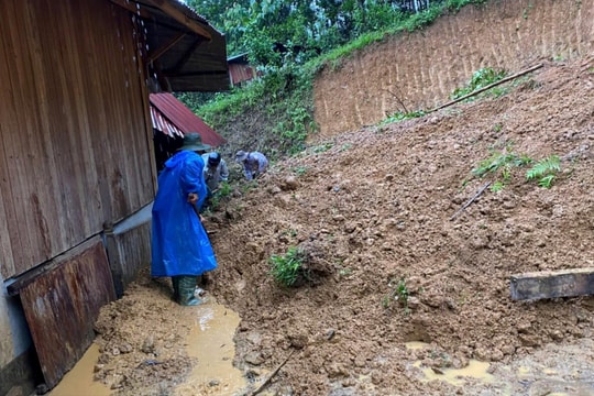Đà Nẵng: Kịp thời di dời dân đến nơi an toàn tại xã biên giới La Dêê
