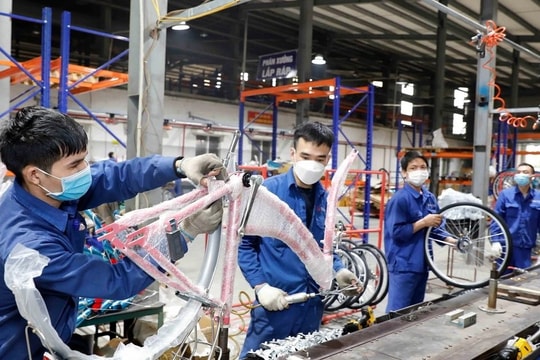 HSBC nâng dự báo GDP của Việt Nam lên 7,9%