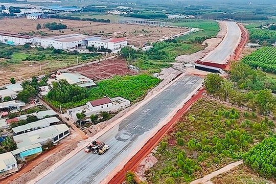 Những nhà thầu nào thi công vượt tiến độ tại các dự án giao thông trọng điểm ở Đồng Nai?